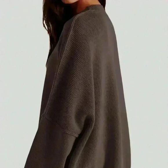 Coffee Brown Casual Women's Solid Drop Shoulder Split Hem Sweater - Picture 3 of 4